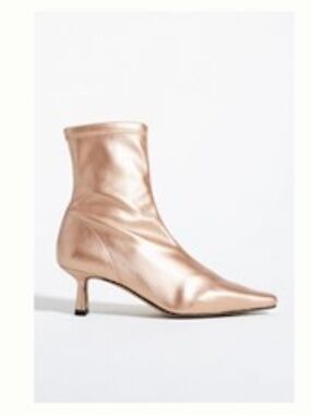 Angel Alarcon Pointed-Toe Kitten-Heel Boots - NWT - Size 6 -6/12 (37)- Gold